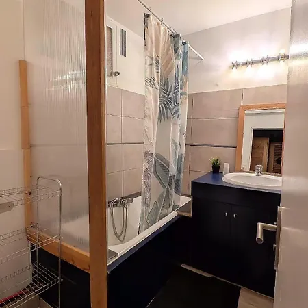 Les Cordees Liees Nyaraló *